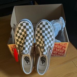Vans Womens 7 Army Green and White  Checkered Slip-On Sneakers